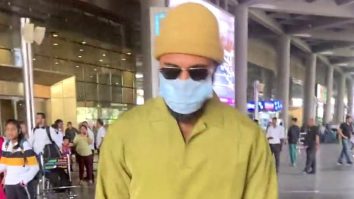 Is wearing mask still a trend Vicky Kaushal snapped at the airport