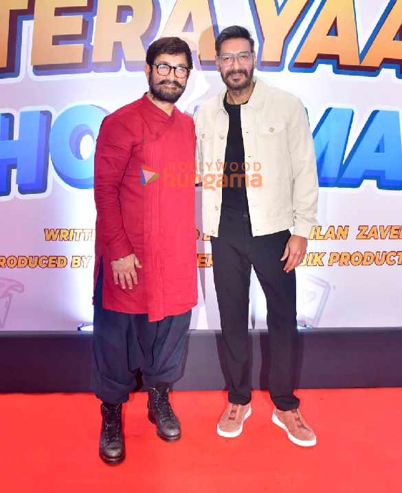 photos aamir khan ajay devgn and others grace the mahurat of the film tera yaar hoon main 14