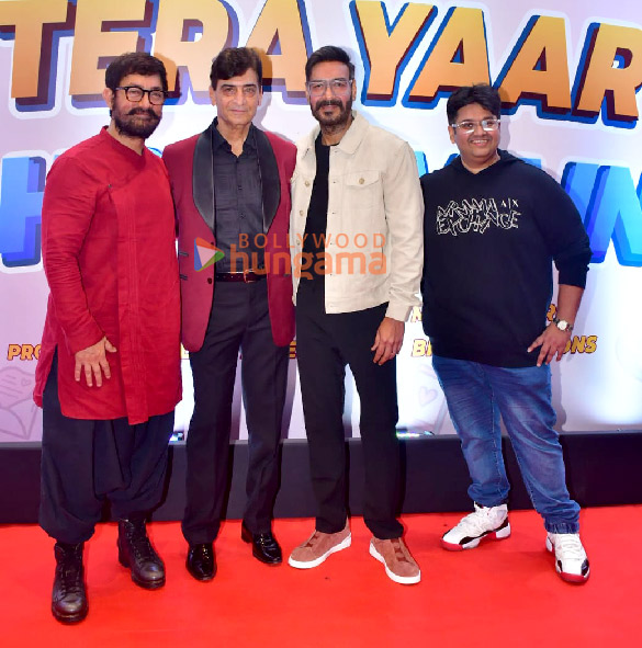 photos aamir khan ajay devgn and others grace the mahurat of the film tera yaar hoon main 3