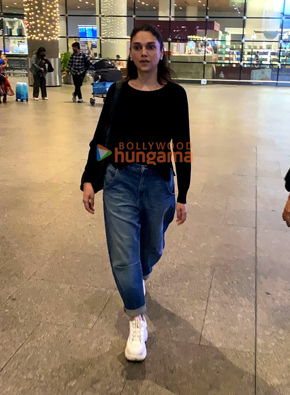 photos aditi rao hydari snapped at the airport 2