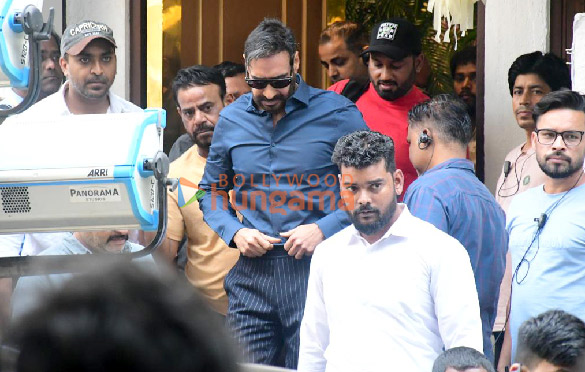 photos ajay devgn kubbra sait and ganesh acharya snapped during a shoot in bandra 6