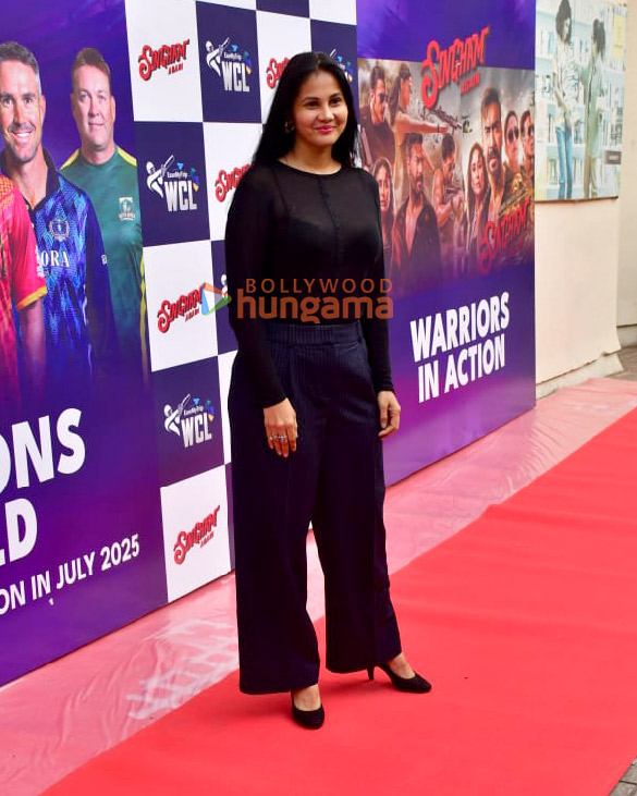 photos ajay devgn and others grace the special screening of singham again 5