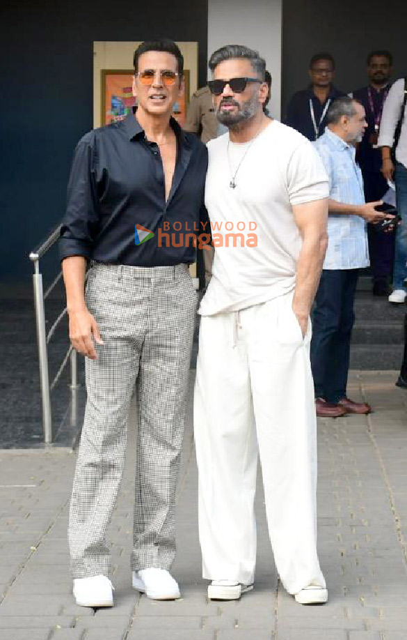 photos akshay kumar suniel shetty and paresh rawal snapped at kalina airport 1