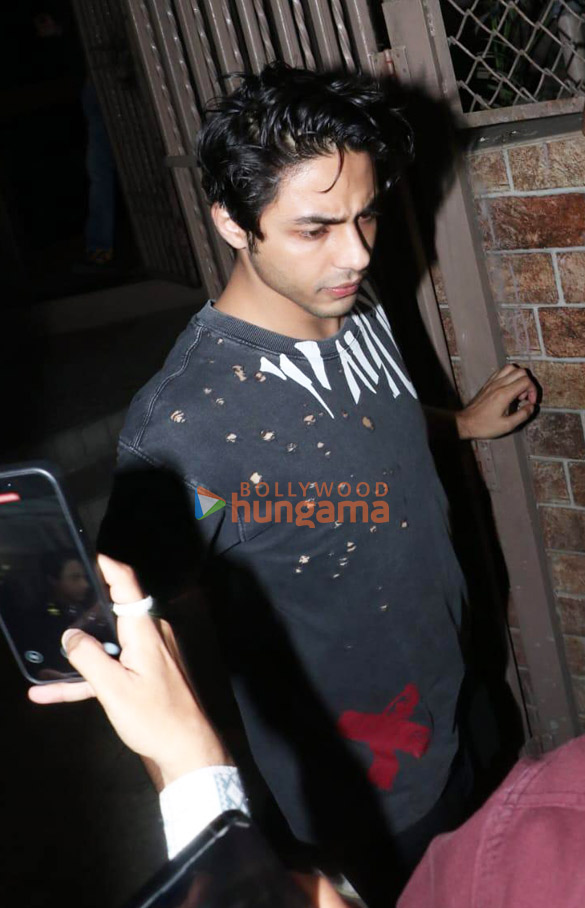 photos aryan khan snapped at a dubbing studio 3