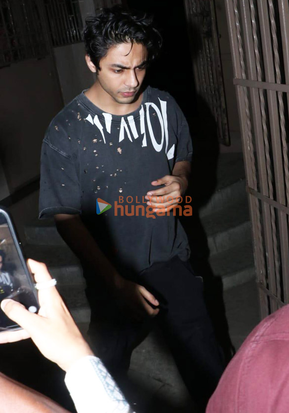 photos aryan khan snapped at a dubbing studio 4