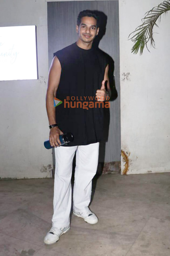 photos ishaan khatter spotted outside a dance class in santacruz 3