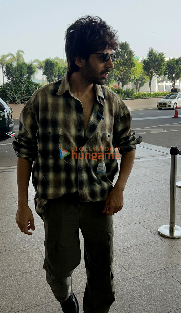 photos kartik aaryan raashii khanna and sonam bajwa snapped at the airport 5
