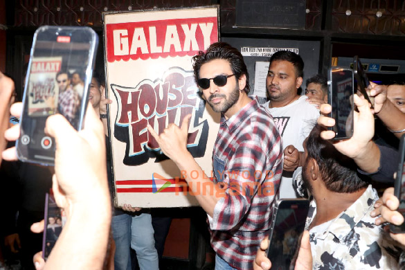 Photos: Kartik Aaryan snapped at Gaiety Galaxy cinemas