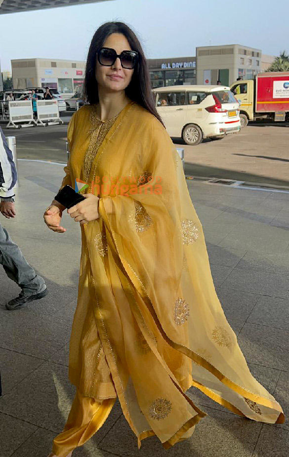 photos katrina kaif raashii khanna boman irani and jaideep ahlawat snapped at the airport 3