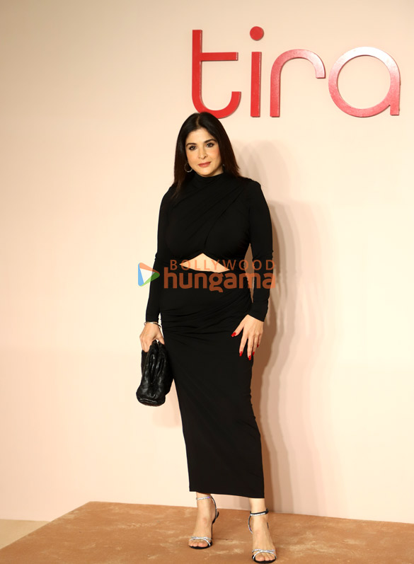 photos kiara advani suhana khan kareena kapoor khan and others snapped at tira flagship store launch 15