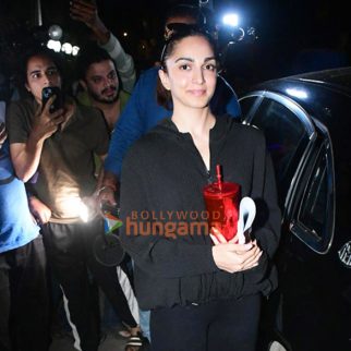 Photos: Kiara Advani snapped at a dubbing studio in Bandra