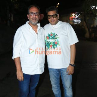 Photos: Mukesh Chabbra and Aanand. L. Rai snapped in Juhu