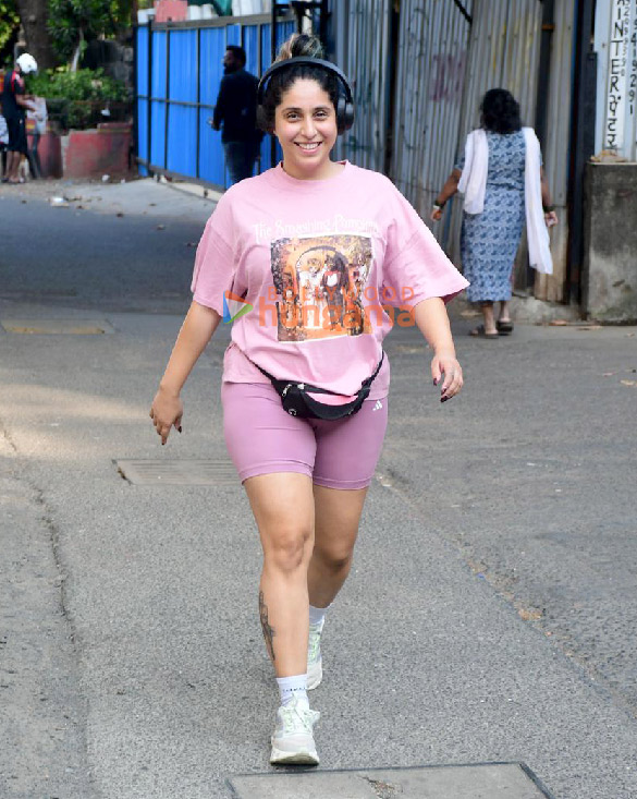 photos neha bhasin snapped at carter road 2
