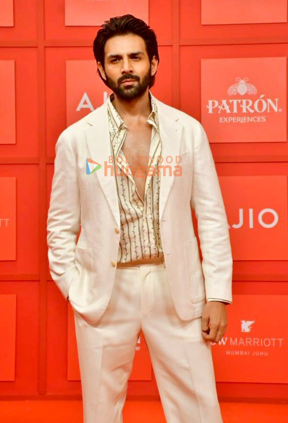 photos nora fatehi shraddha kapoor varun dhawan kartik aaryan and others grace the gq men of the year awards 2024 3