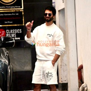 Photos: Shahid Kapoor snapped at Roy Kapur Films office in Khar