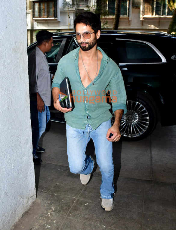 photos shahid kapoor snapped in andheri 4 2