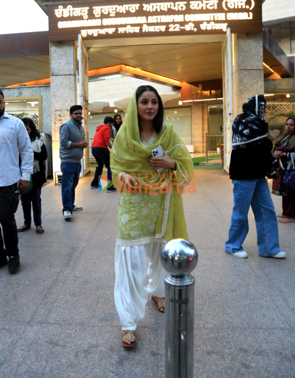 photos shehnaaz gill snapped a gurudwara 2