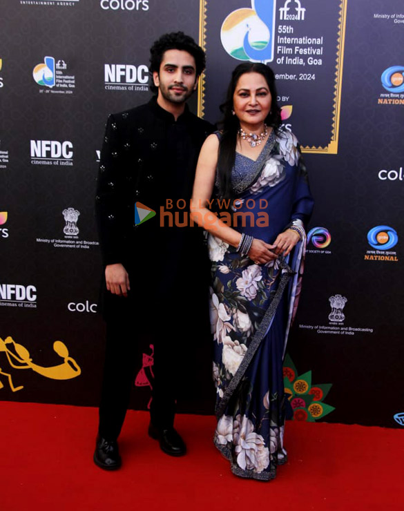 photos shriya saran vikrant massey pratik gandhi and others walk down the red carpet at the closing ceremony of iffi 2024 6