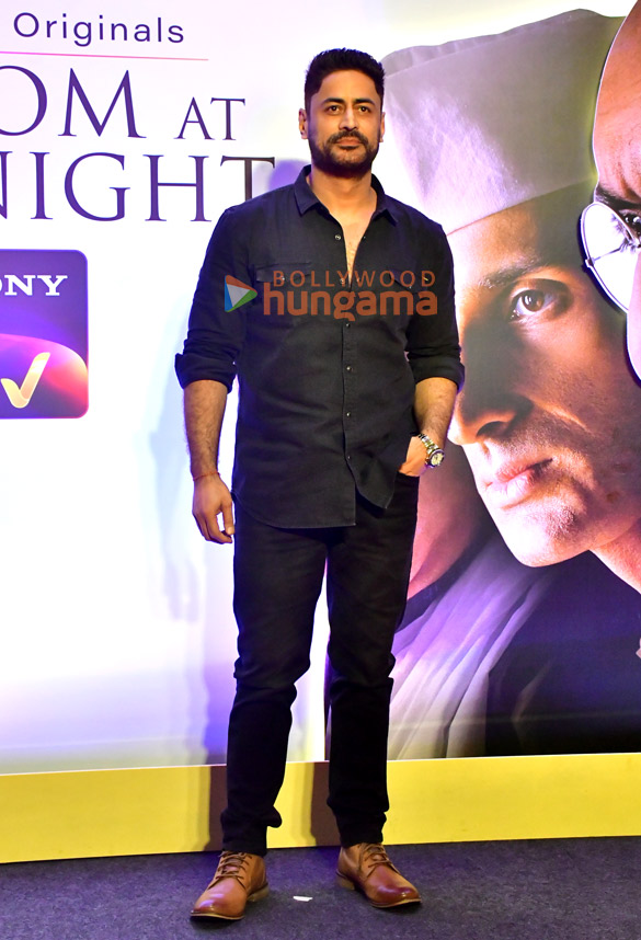 photos shruti haasan kritika kamra chitrangda singh and others snapped at freedom at midnight screening 11 3