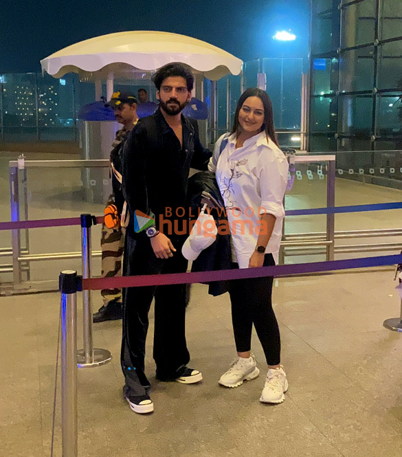 Photos: Sonakshi Sinha and Zaheer Iqbal snapped at the airport Photos: Sonakshi Sinha and Zaheer Iqbal snapped at the airport