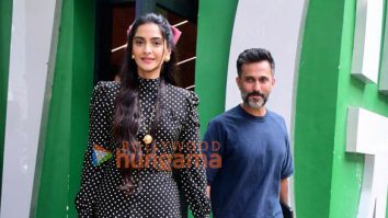 Photos: Sonam Kapoor Ahuja and Anand Ahuja snapped in Bandra