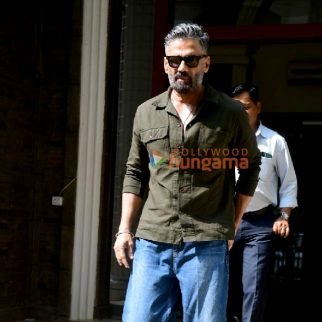 Photos: Suniel Shetty snapped outside a dental clinic in Khar