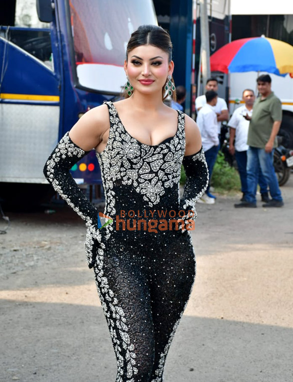 Photos: Urvashi Rautela, Malaika Arora and Shael Oswal snapped on the sets of India’s Best Dancer’s grand finale Photos: Urvashi Rautela, Malaika Arora and Shael Oswal snapped on the sets of India’s Best Dancer’s grand finale