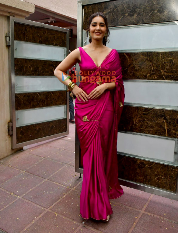 photos vikrant massey raashi khanna and ridhi dogra snapped promoting the sabarmati report 5