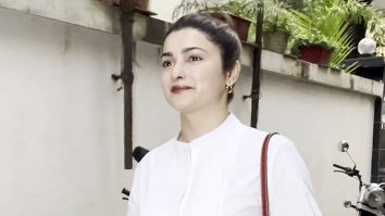 Prachi Desai Spotted at Saar Café in Bandra