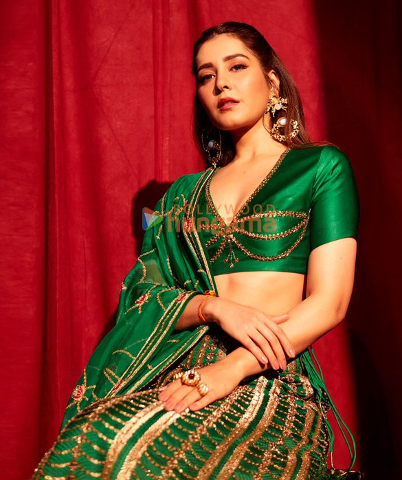 raashii khanna 5 60