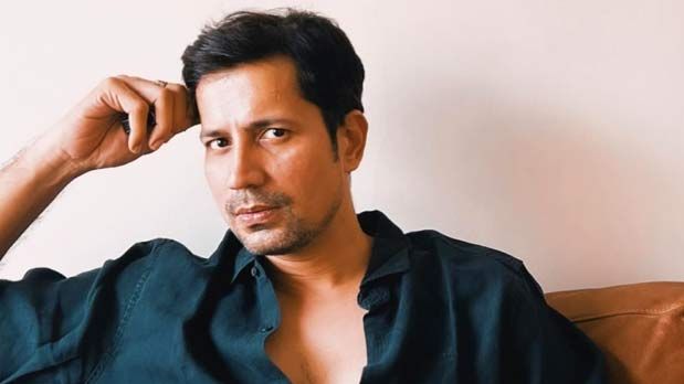 Sumeet Vyas SLAMS Sony Electronics over faulty Bravia TV after multiple repairs; calls it “absolute breach of trust”