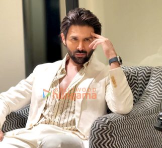 Celeb Photos Of Kartik Aaryan