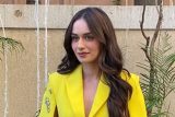 Manushi Chhillar looking like an absolute sunflower