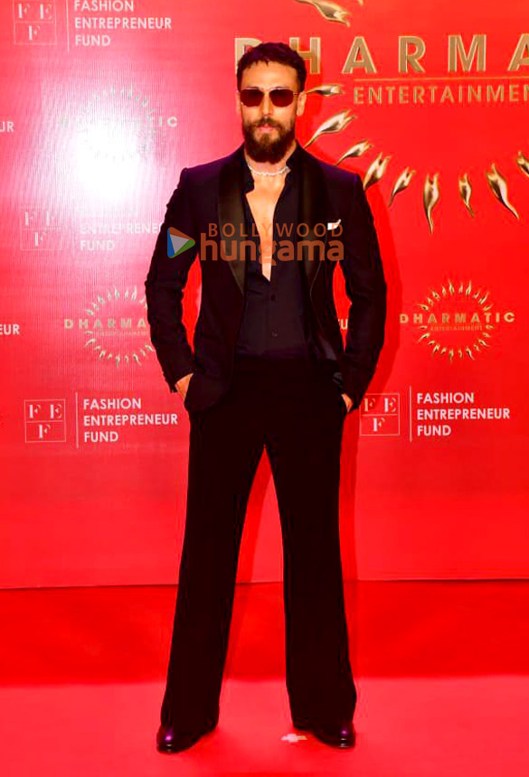 photos akshay kumar janhvi kapoor tiger shroff and others grace the fashion entrepreneur fund and dharmatic entertainment show event 3