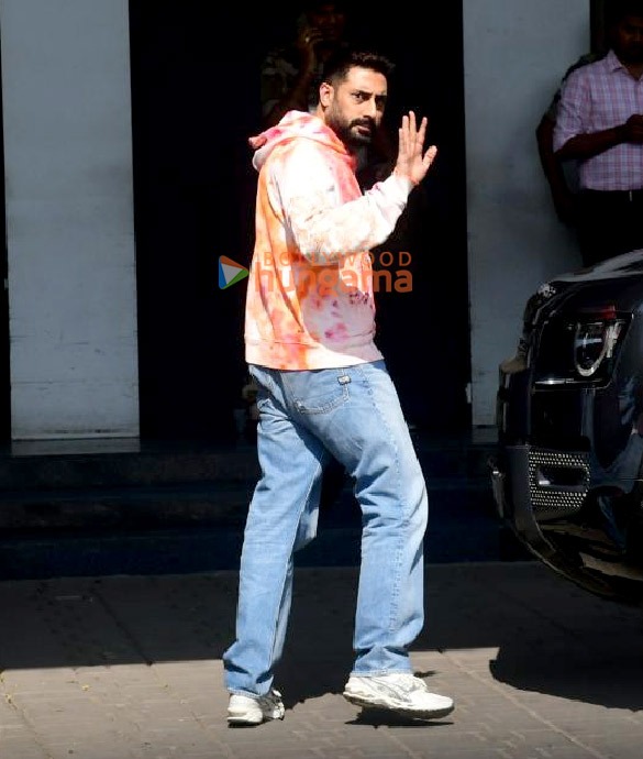 photos alia bhatt ranbir kapoor kareena kapoor khan saif ali khan and others snapped at kalina airport 10