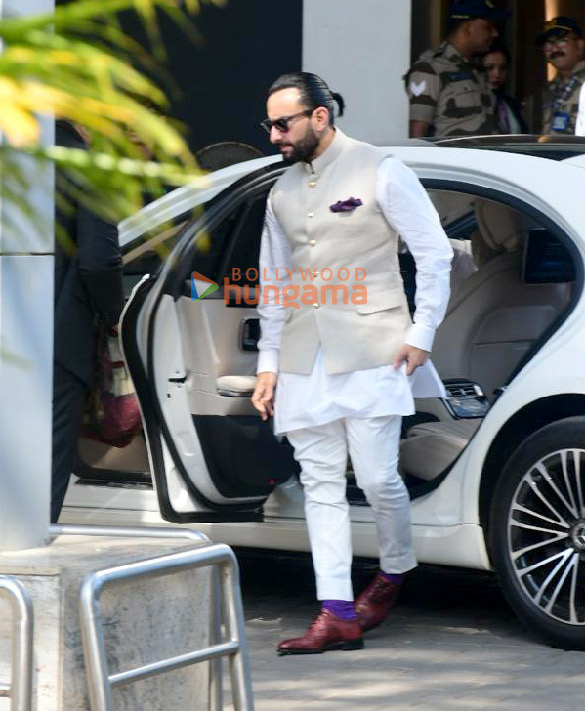 photos alia bhatt ranbir kapoor kareena kapoor khan saif ali khan and others snapped at kalina airport 3