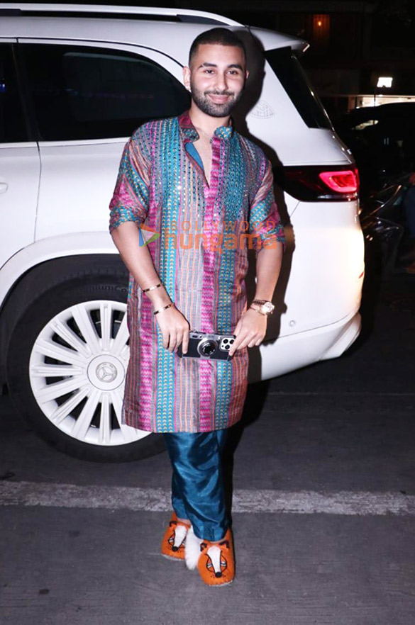 photos anjini dhawan ibrahim ali khan and others snapped at aaliyah kashyaps pre wedding party 11