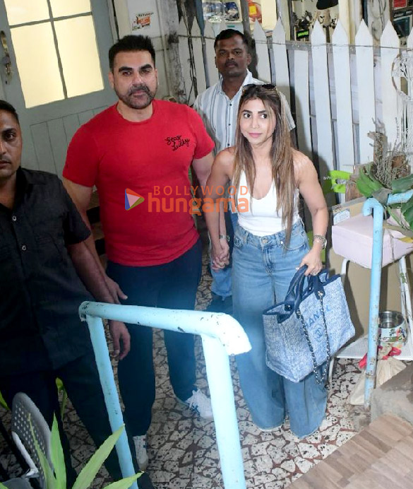 photos arbaaz khan and sshura khan snapped outside a salon in khar 1