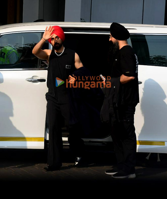 photos diljit dosanjh snapped at kalina airport 3 3