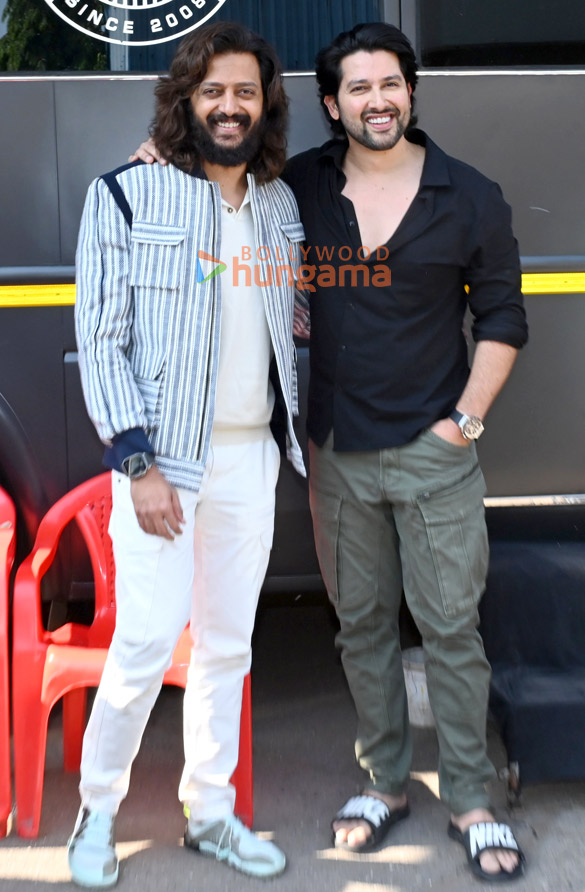photos jeetendra riteish deshmukh indra kumar and others grace the mahurat of masti 4 7