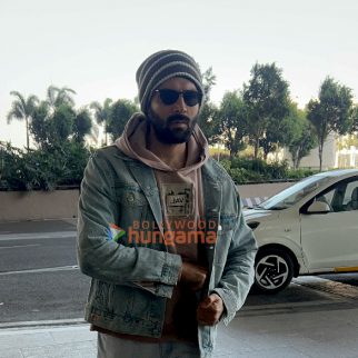 Photos: Kartik Aaryan, Nora Fatehi and Sunny Leone snapped at the airport