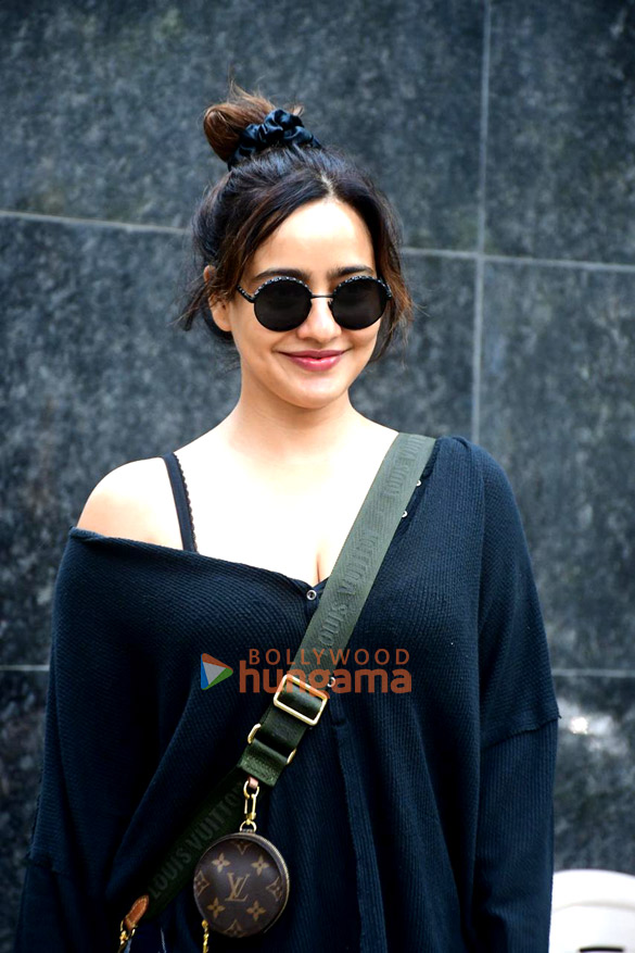 photos neha sharma snapped outside a clinic in bandra 6