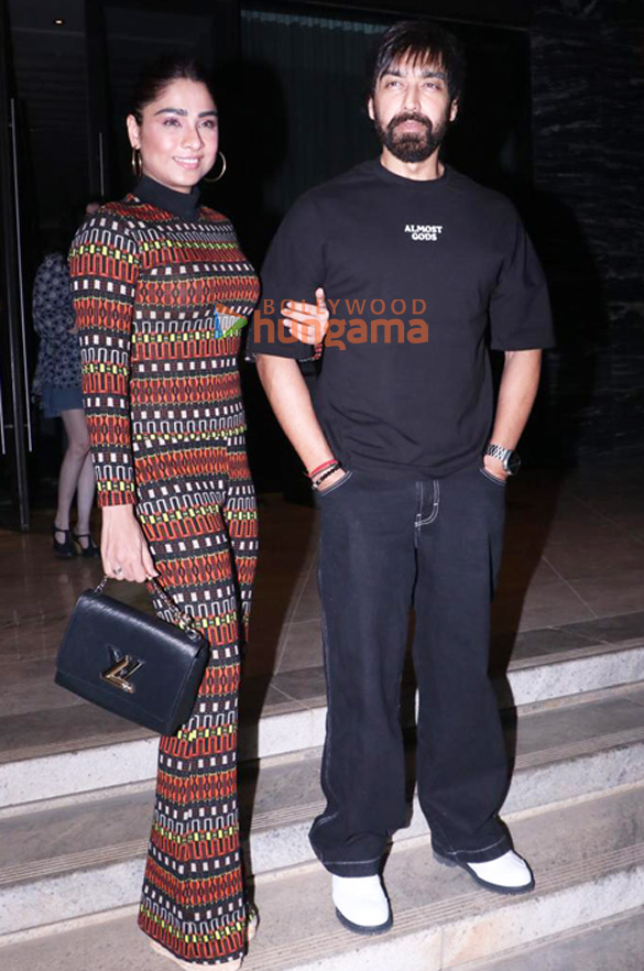 photos rakul preet singh jackky bhagnani riteish deshmukh genelia deshmukh and others snapped in bandra 8