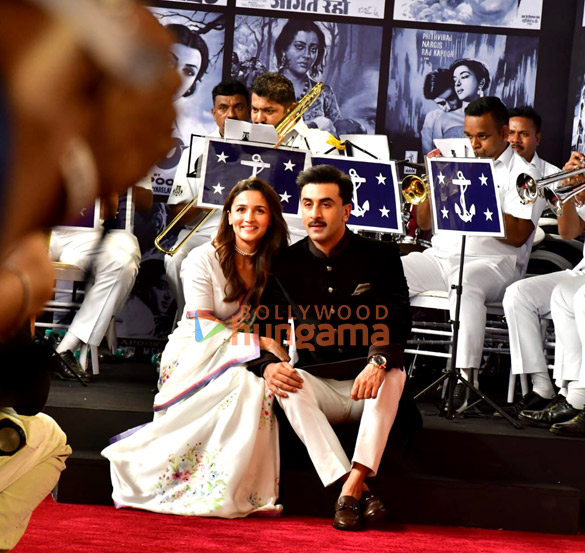 photos ranbir kapoor alia bhatt kareena kapoor khan and others grace raj kapoors 100th anniversary 10334 18