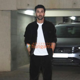 Photos: Ranbir Kapoor, Pooja Bhatt and others snapped at Mahesh Bhatt's house for Christmas party