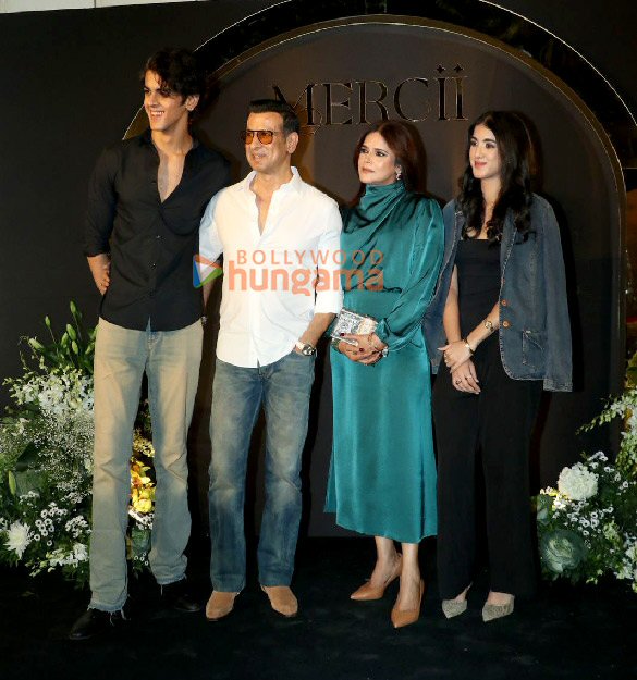 photos salman khan genelia deshmukh riteish deshmukh and others snapped at nirvan khans birthday party 38