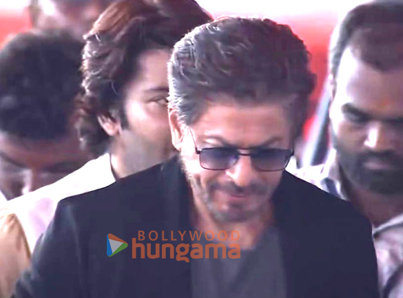 Photos: Shah Rukh Khan, Salman Khan, Ranveer Singh, Varun Dhawan, Janhvi Kapoor and others snapped at the oath taking ceremony of Maharashtra’s Chief Minister Devendra Fadnavis at Azad Maidan, Mumbai Photos: Shah Rukh Khan, Salman Khan, Ranveer Singh, Varun Dhawan, Janhvi Kapoor and others snapped at the oath taking ceremony of Maharashtra’s Chief Minister Devendra Fadnavis at Azad Maidan, Mumbai