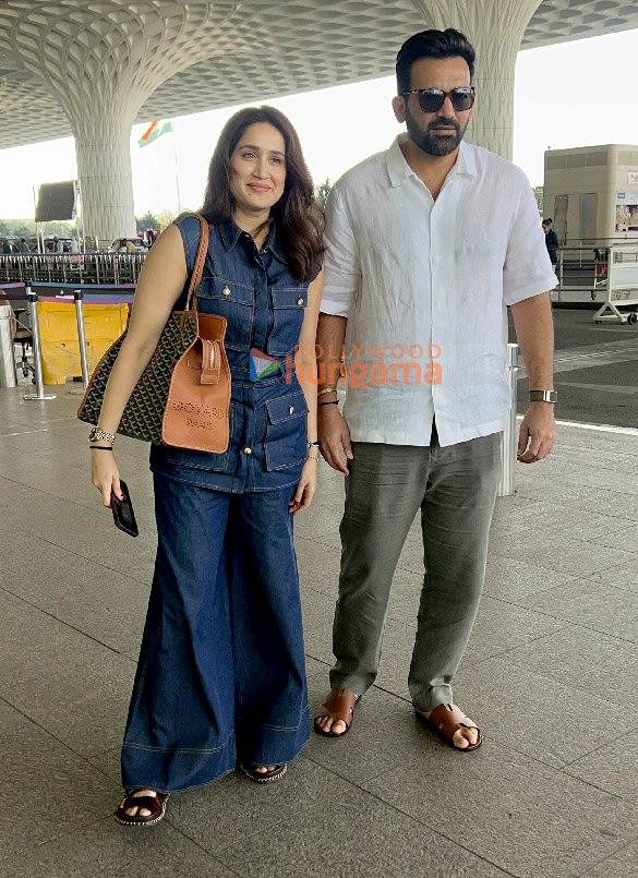 photos sonam kapoor ahuja kartik aaryan and others snapped at the airport 7
