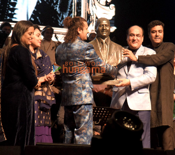 photos sonu nigams tribute to the legend mohammed rafi on his 100th birth anniversary 4