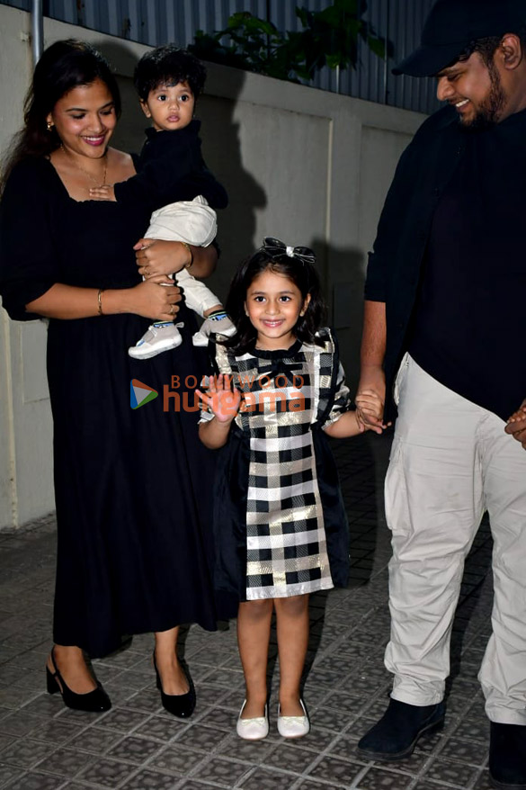 photos varun dhawan wamiqa gabbi and others grace the special screening of baby john 9